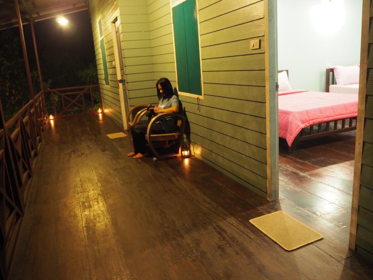 Hotel Baantantara Suan Phueng Exterior foto