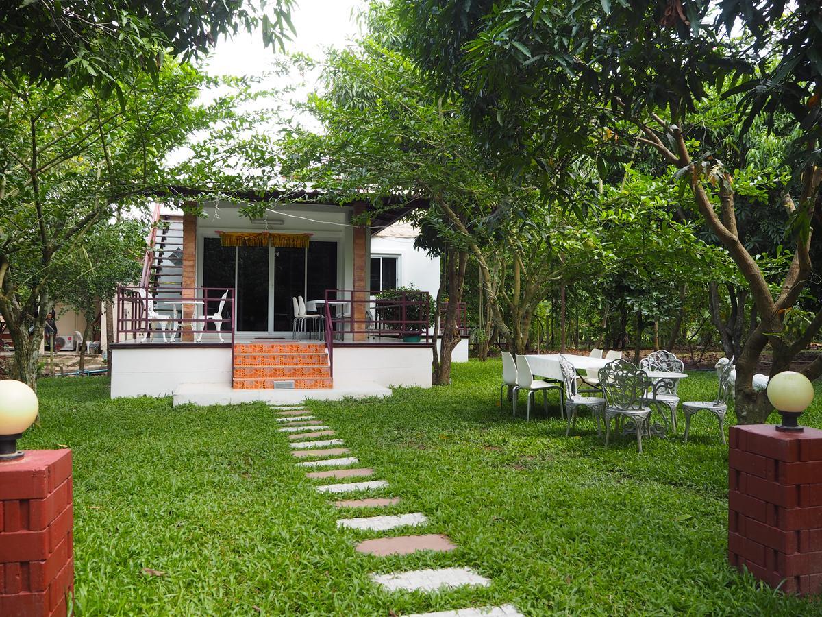Hotel Baantantara Suan Phueng Exterior foto