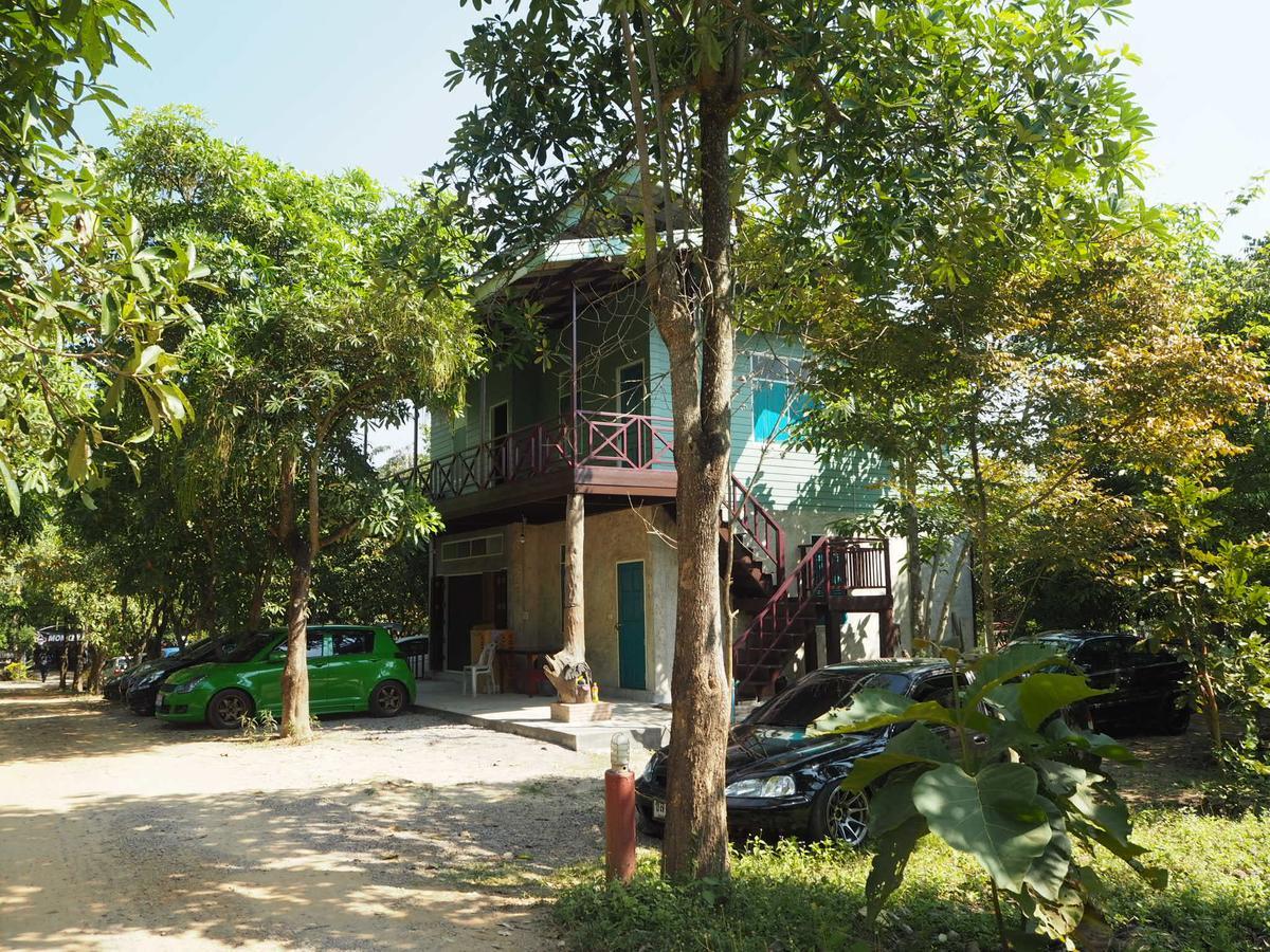 Hotel Baantantara Suan Phueng Exterior foto